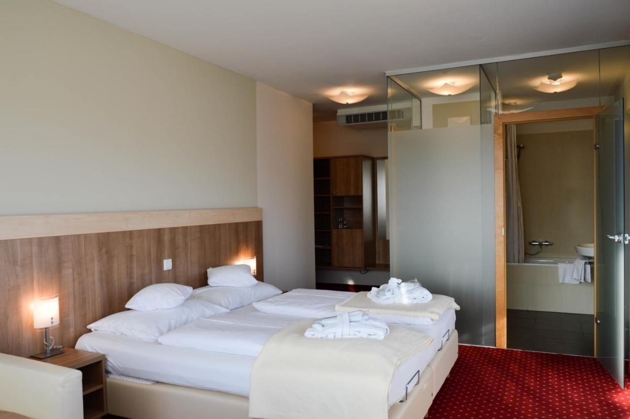 Hotel Roemerhof Tulln An Der Donau ภายนอก รูปภาพ